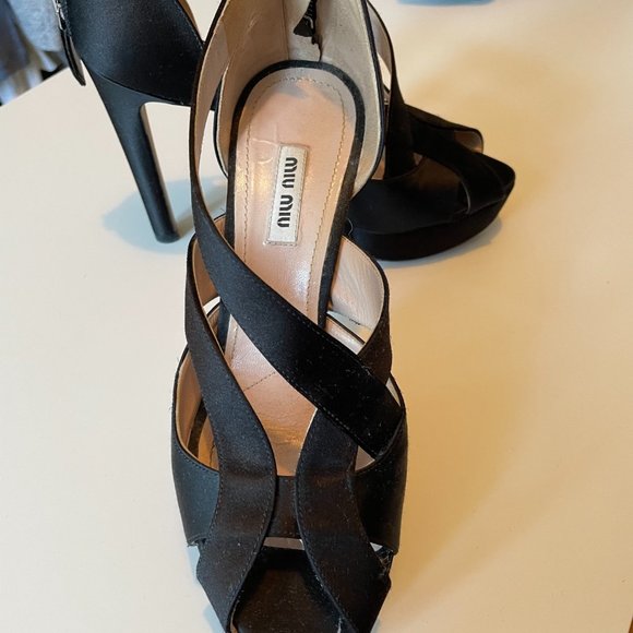 Miu Miu satin evening shoe for sale - Picture 3 of 3